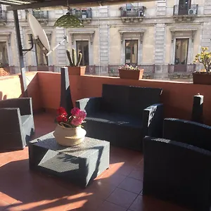https://la-mansarda-roof.taorminaitalyhotels.com